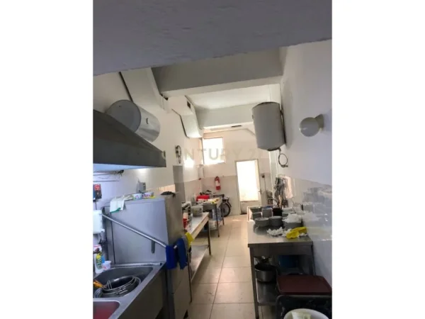 Tirane, shitet ambjent biznesi , , 360 m² 350,000 € (rruga pjeter budi)