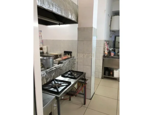 Tirane, shitet ambjent biznesi , , 360 m² 350,000 € (rruga pjeter budi)