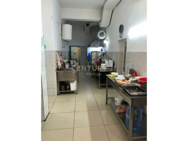 Tirane, shitet ambjent biznesi , , 360 m² 350,000 € (rruga pjeter budi)