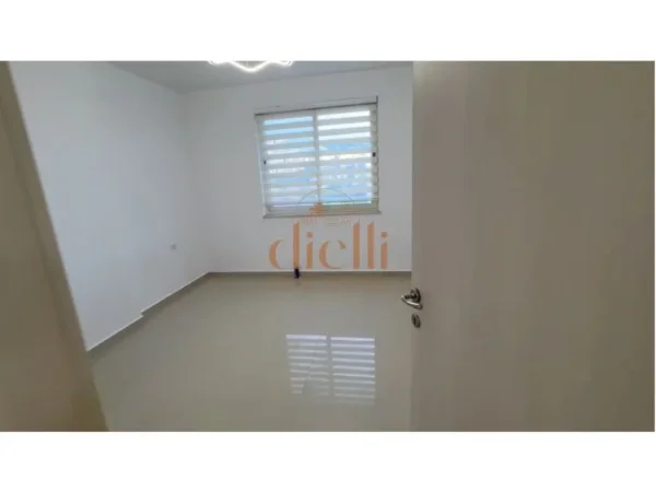 Tirane, shitet apartament 2+1+Aneks+Ballkon, Kati 2, 99 m² 125,000 € 