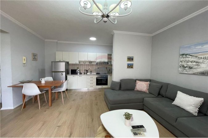 Tirane, jepet me qera apartament 1+1, Kati 2, 75 m² 550 € (Rruga e Elbasanit)