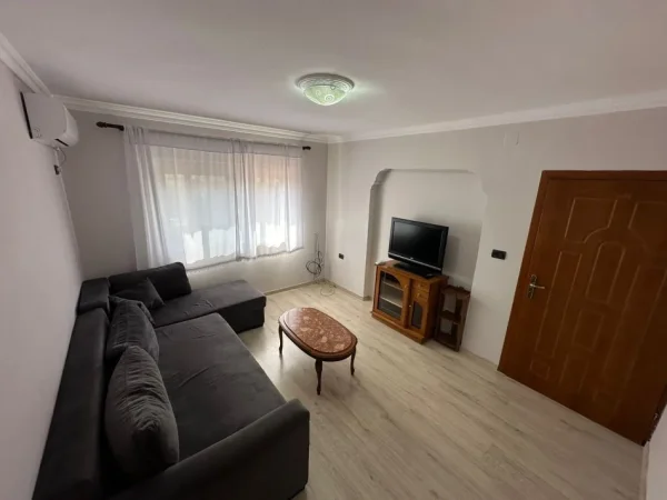 Tirane, jepet me qera apartament 1+1, Kati 5, 60 m² 550 € (myslym shyri)