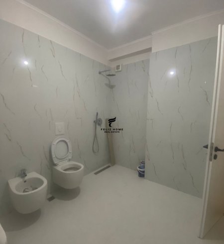 Tirane, shitet apartament 1+1+Ballkon, Kati 5, 70 m² 135,000 € (XHAMIA E TABAKEVE)