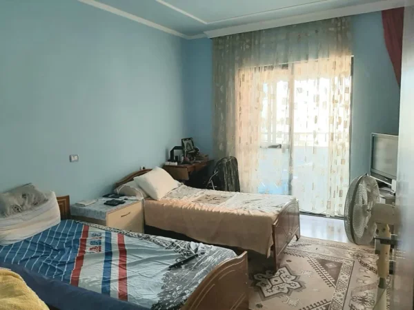 Tirane, jepet me qera apartament 2+1+Ballkon, Kati 5, 112 m² 650 € (Shkelqim Fusha)
