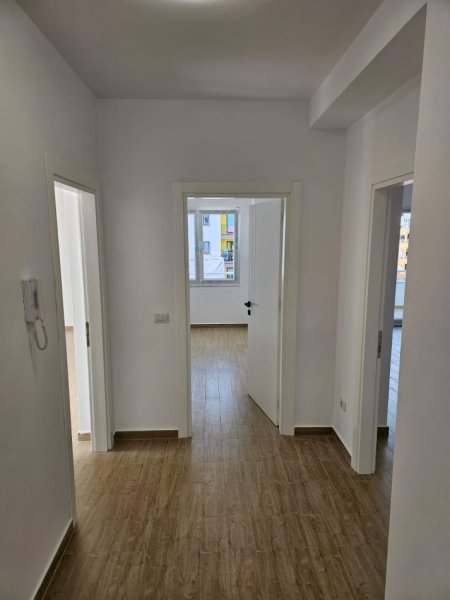 Tirane, shitet apartament 3+1, Kati 7, 166 m² 199,200 € (Yzberisht)