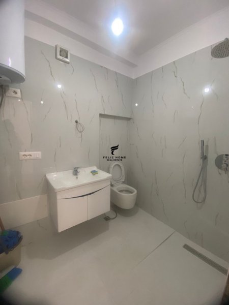 Tirane, shitet apartament 1+1, Kati 5, 40 m² 85,000 € (XHAMIA E TABAKEVE)