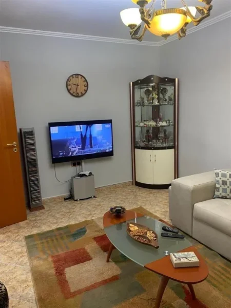 Tirane, jepet me qera apartament 3+1, , 80 m² 600 € (MIINE PEZA)