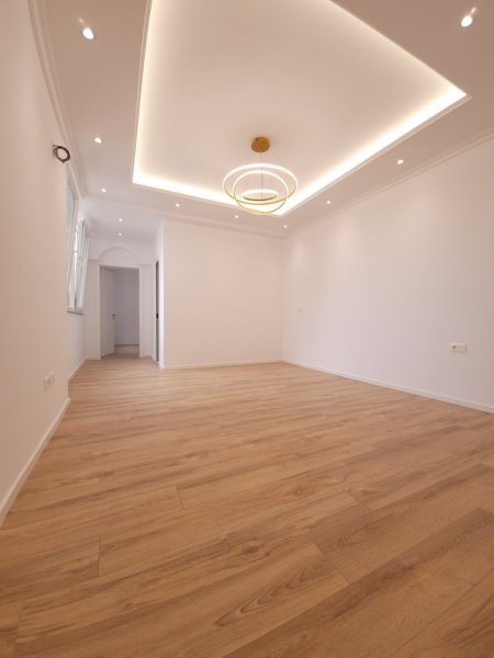 Tirane, shitet apartament 1+1, Kati 6, 57 m² 120,000 € (zogu i zi)