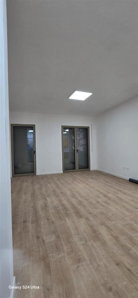 apartament-2-1-me-qera-tek-delijorgji (2).jpeg