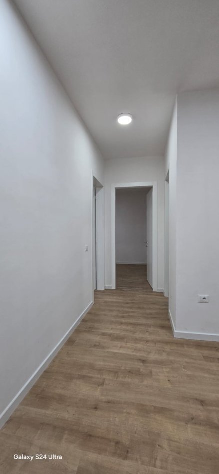 Tirane, jepet me qera apartament 2+1, Kati 2, 130 m² 700 € (kompleksi delijorgji)