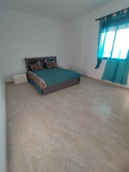 Fier, jepet me qera apartament+verande | Penthouse 2+1+Ballkon, Kati 9, 160 m² 250 € 