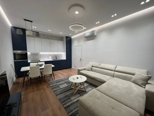 Tirane, jepet me qera apartament 1+1+Ballkon, Kati 6, 65 m² 800 € (RRUGA E KAVAJES)