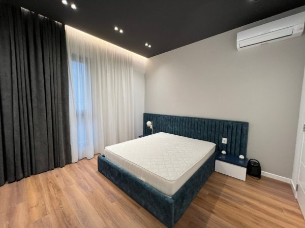 Tirane, jepet me qera apartament 1+1+Ballkon, Kati 6, 65 m² 800 € (RRUGA E KAVAJES)