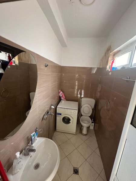 Tirane, jepet me qera Vile 1+1, Kati 1, 40 m² 375 € (riza cerova)