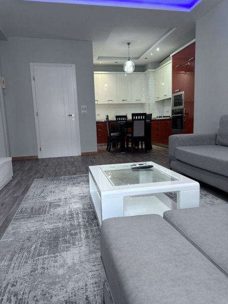 Tirane, jepet me qera apartament 3+1, Kati 5, 115 m² 650 € (Kristal Center)