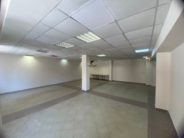 Tirane, jepet me qera zyre , Kati 1, 113 m² 500 € (RRUGA ELBASANIT)