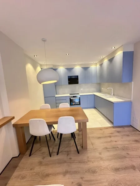 Tirane, jepet me qera 1+1, Kati 6, 75 m² 450 € (Yzberish, pallatet Dilo)