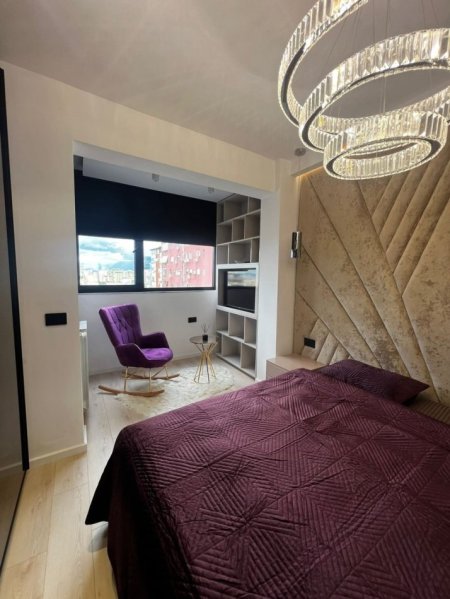 Tirane, jepet me qera apartament 2+1+Ballkon, Kati 9, 120 m² 2,000 € (LIQENI I THATE)