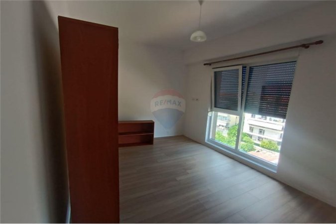 Tirane, jepet me qera apartament 2+1, Kati 5, 107 m² 400 € (Jordan Misja - Don Bosko)