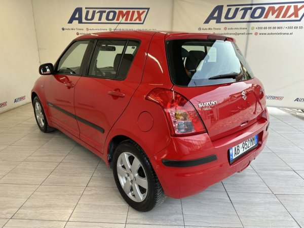 Tirane, shes makine SUZUKI SWIFT , Benzin+Gaz, e kuqe, manuale, Kondicioner, 212000 km, 3,100 €