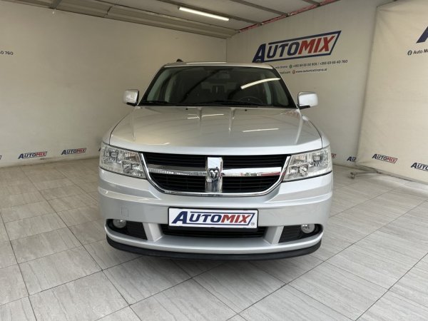 Tirane, shes makine DODGE JOURNEY , Nafte, gri metalizato, automatik, Klima, 161000 km, 6,900 €