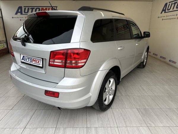 Tirane, shes makine DODGE JOURNEY , Nafte, gri metalizato, automatik, Klima, 161000 km, 6,900 €