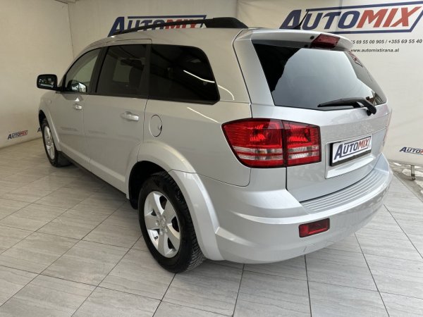 Tirane, shes makine DODGE JOURNEY , Nafte, gri metalizato, automatik, Klima, 161000 km, 6,900 €