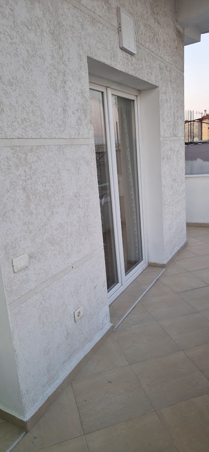 Durres, jepet me qera Penthouse 3+1+A+BLK Kati 3, 155 m² 300 Euro