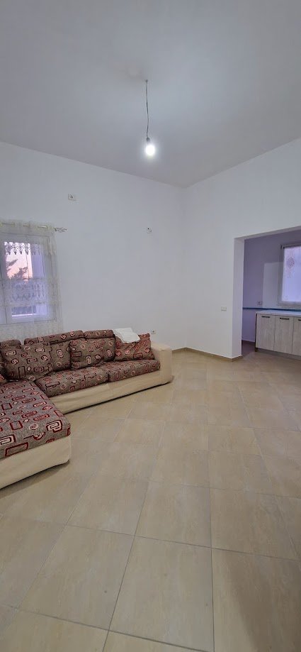 Durres, jepet me qera Penthouse 3+1+A+BLK Kati 3, 155 m² 300 Euro