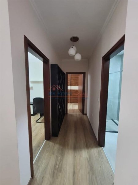 Tirane, shitet apartament 2+1+Ballkon, Kati 3, 100 m² 187,000 € (Liqeni i Thate)