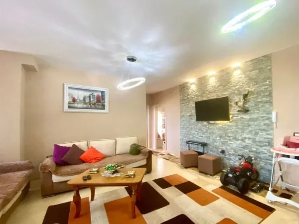 Tirane, shes apartament 2+1, , 100 m² 89,000 € (Rr. Muhamet Deliu)