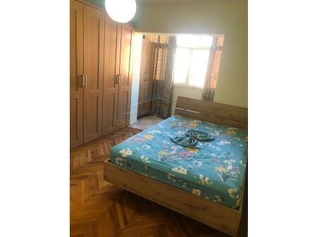 Tirane, jepet me qera apartament 1+1, Kati 4, 60 m² 400 € (Qsut, Tirane)