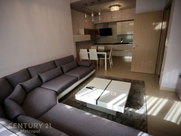 Tirane, shitet apartament 2+1+Ballkon, Kati 5, 98 m² 180,000 € (Ali Demi)