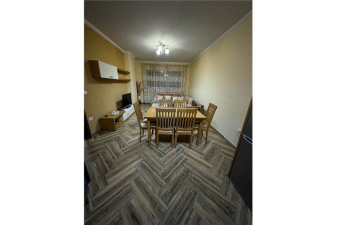 Tirane, jepet me qera apartament 2+1+Ballkon, Kati 6, 75 m² 400 € (Astir)