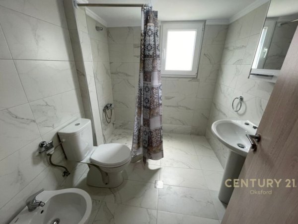 Tirane, jepet me qera Vile 3 Katshe, , 130 m² 650 € 