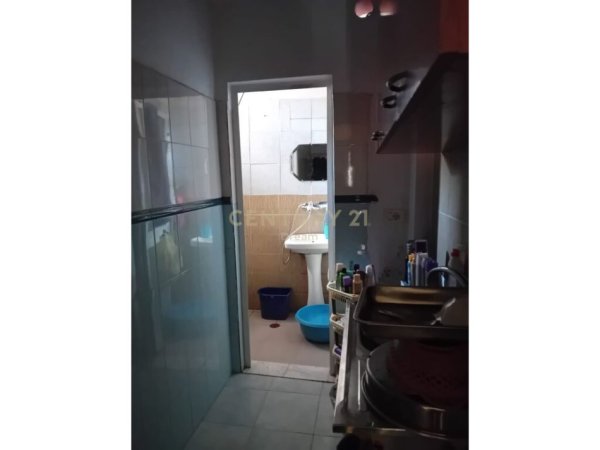 Tirane, shitet apartament 1+1, Kati 1, 22 m² 37,000 € (Xhamlliku)