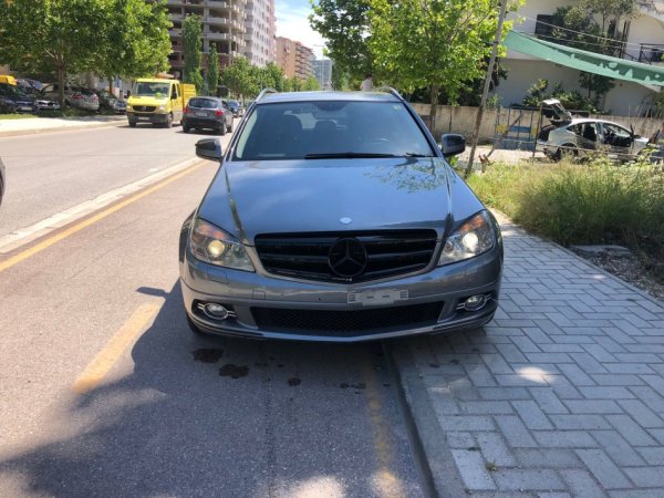 Vlore, shitet makine Mercedes Benz C-Class 320 CDI T , Nafte, gri metalizato, automatik, Klima, 220 kW (300 PS) 239000 km, 6,500 €