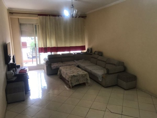 Tirane, shitet apartament 1+1+Ballkon, Kati 4, 65 m² 143,000 € (Kompleksi Delijorgji)