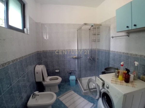 Tirane, jepet me qera Vile 2+1+Ballkon, Kati 1, 120 m² 400 € (Rruga Siri Kodra)