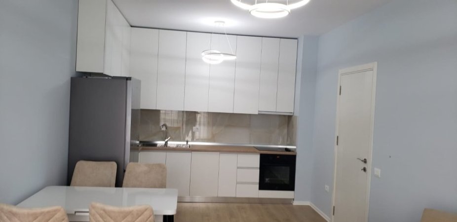 Tirane, jepet me qera apartament 1+1, Kati 5, 65 m² 450 € 