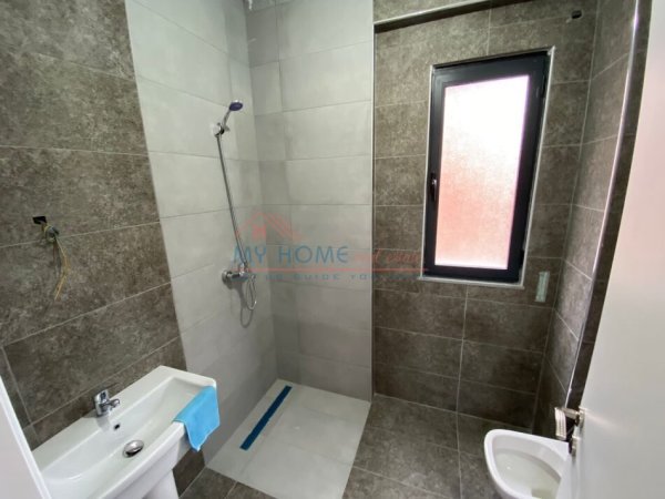 Tirane, jepet me qera apartament 3+1+Ballkon, Kati 3, 112 m² 550 € (Astir)