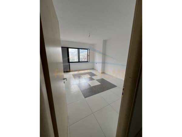 Tirane, shitet apartament 2+1+Ballkon, Kati 6, 134 m² 140,000 € (unaza re)