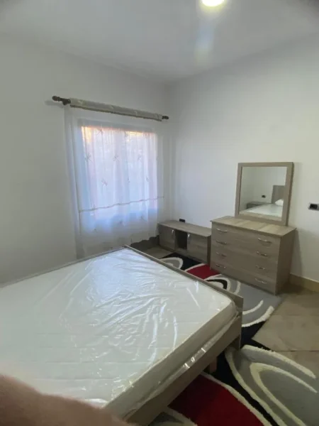 Tirane, jepet me qera Vile 1+1, Kati 1, 60 m² 350 € (Selite)