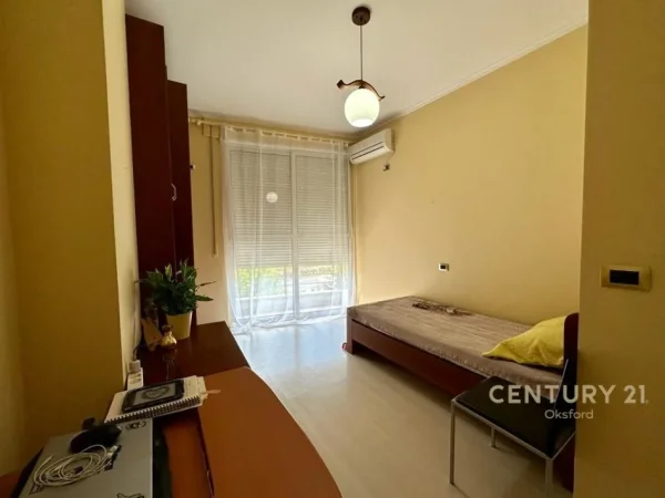 Tirane, shitet 3+1+Aneks+Ballkon, Kati 2, 140 m² 220,000 € 