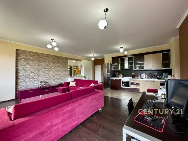 Tirane, shitet 3+1+Aneks+Ballkon, Kati 2, 140 m² 220,000 € 