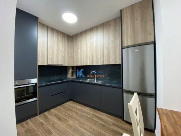 Tirane, shes apartament 3+1+Ballkon, Kati 3, 113 m² 192,000 € (Oasis Residence, Unaza e Re)