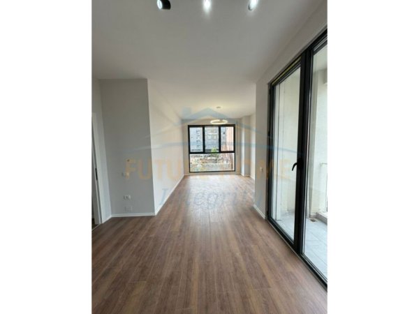 Tirane, shitet apartament 2+1+Ballkon, Kati 2, 106 m² 175,000 € (Sadik Petrela)