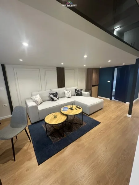 Tirane, jepet me qera apartament duplex 1+1, Kati 1, 50 m² 800 € (myslym shyri)