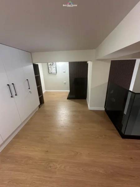 Tirane, jepet me qera apartament duplex 1+1, Kati 1, 50 m² 800 € (myslym shyri)