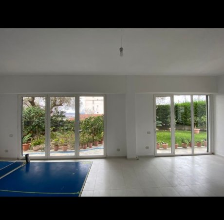 Tirane, jepet me qera Vile 2+1, Kati 2, 125 m² 900 € (Qytet Studenti)